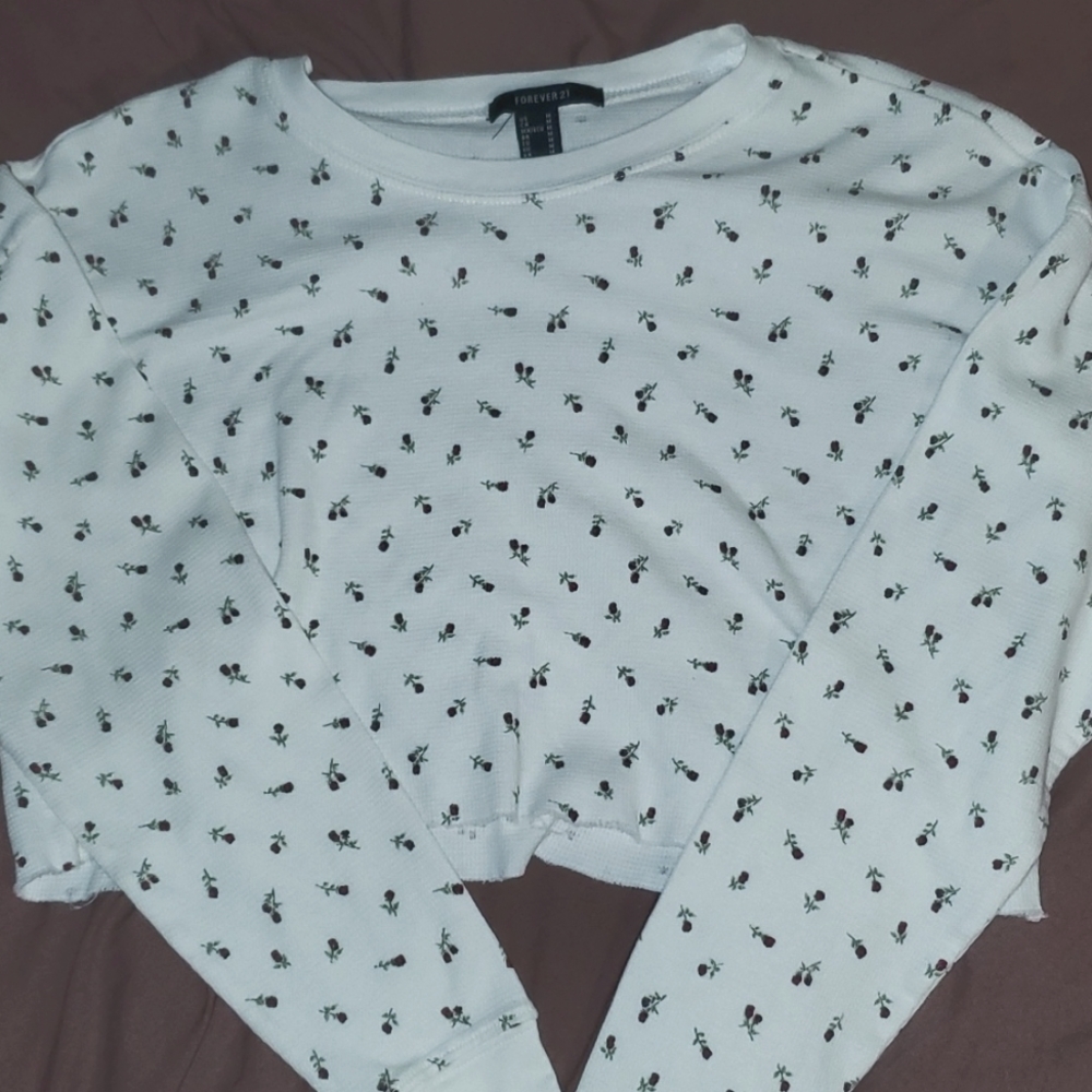 Never Worn FOREVER 21 Floral Roses Croptop - Women's Size Medium
